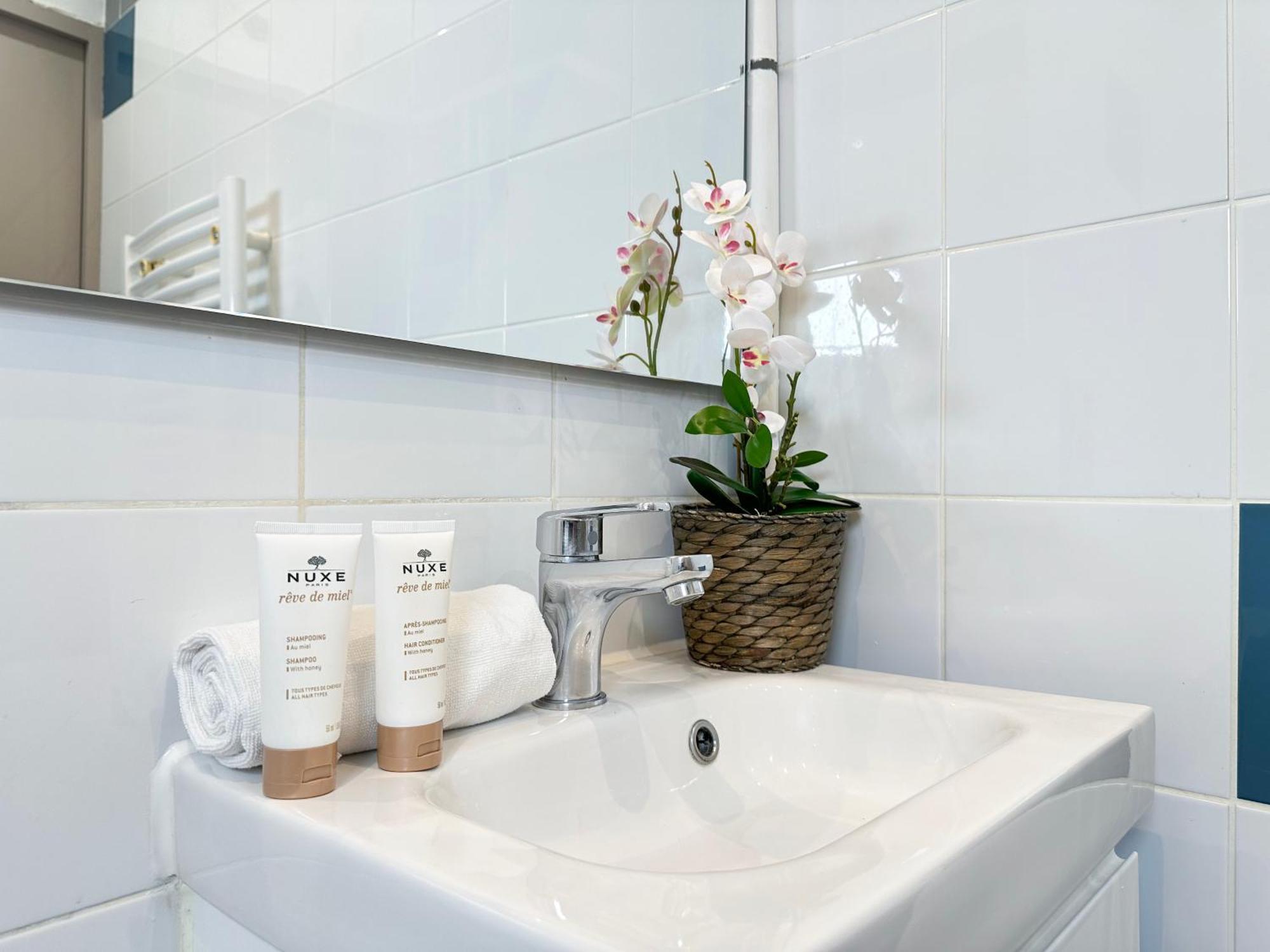 Chic Louvre Apartment Paris Luaran gambar